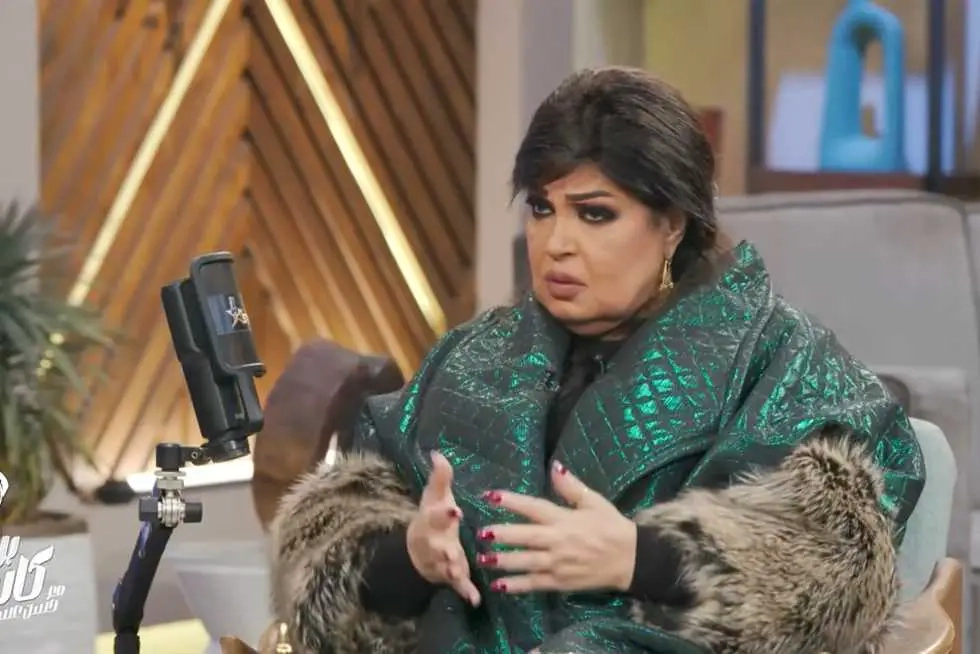 «أنت راجل متخلف ومش عاجبني».. خناقة فيفي عبده في برودكاست مع حسن عسيري (فيديو)