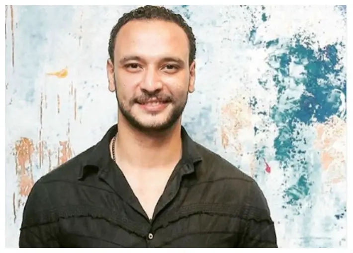 أحمد خالد صالح عن تشبيهه بوالده: الموضوع مرتبط بـ DNA