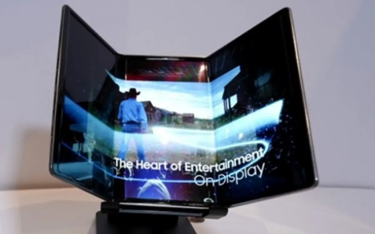 هاتف Samsung ثلاثي الطي لن يصل قريبًا كما كان متوقعًا