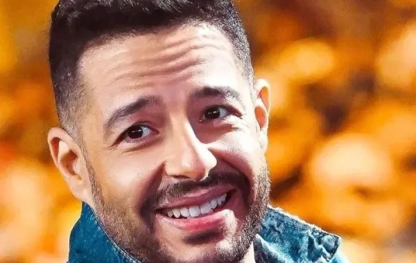 محمد حماقي يتعرض لأزمة صحية وينقل إلى المستشفى