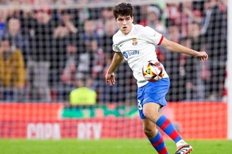 كوبارسي يُحدد سبب تعثر برشلونة أمام بيتيس