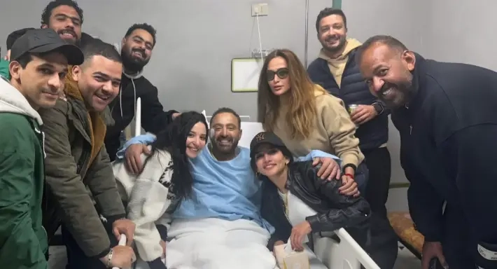 أحمد السقا يتعرض لإصابة في وجهه أثناء تصوير 'العتاولة 2' وينقل للمستشفى