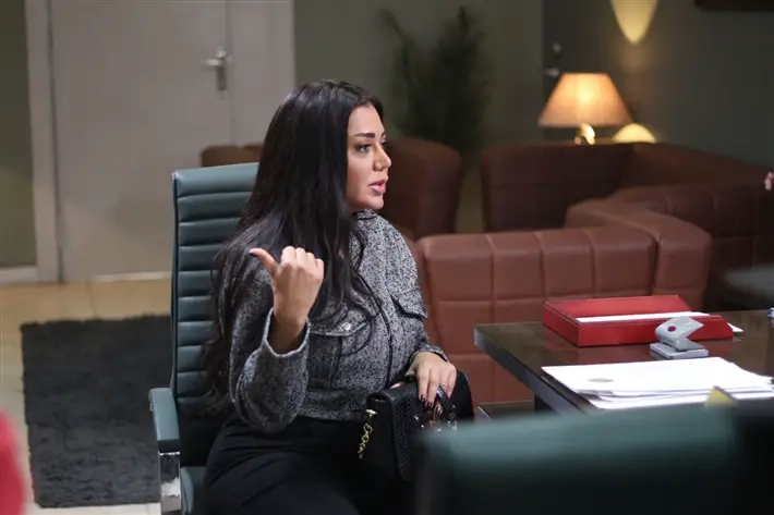 رانيا يوسف بين الرقص والزواج العرفي.. والشرطة تحقق في جريمة غامضة في أولى حلقات 'جريمة منتصف الليل'