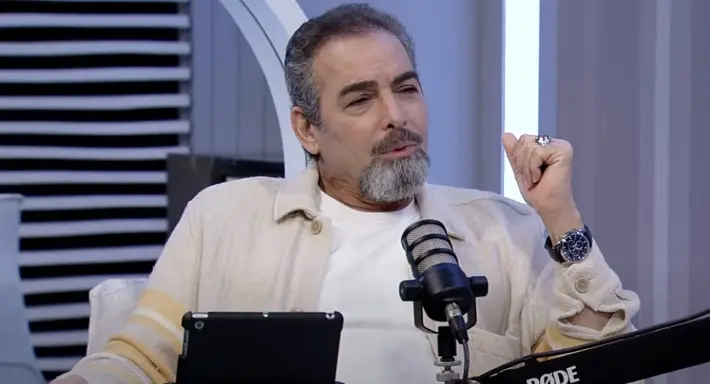 أحمد عبد العزيز: ينقصني بعض التقدير الأدبي من بلدي … وأتمني الحصول على جائزة الدولة التقديرية