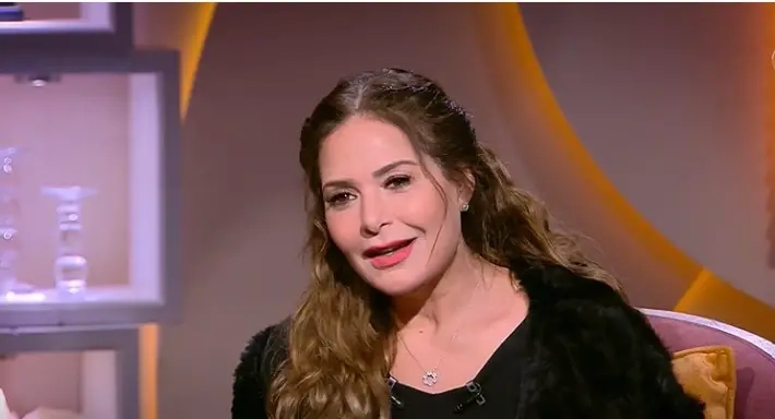 صابرين: معملتش عمليات تجميل وهاجموني بسبب تصريح 'الكوارع'