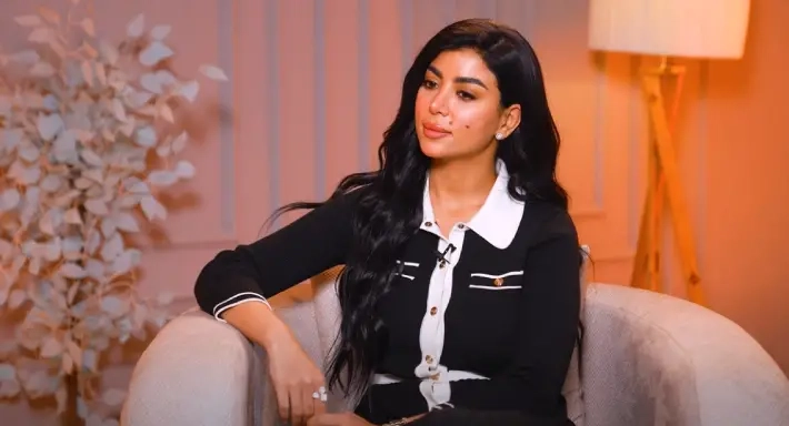 فيديو – كارولين عزمي: بتكلم مع ربنا وكأنه طبيبي النفسي … أتمنى يسامحني لو أنا غلط في لبسي