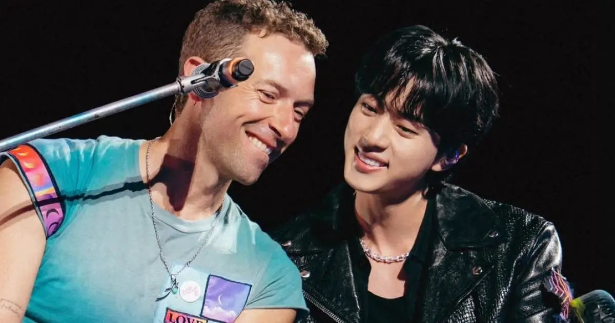 جين من BTS يعود لأول مرة بعد خدمته العسكرية ليشارك Coldplay على مسرح سيول 2025 في أداء تاريخي.. 'لقد افتقدناك يا رجل!' – كريس مارتن يعبر عن مشاعره بحرارة
