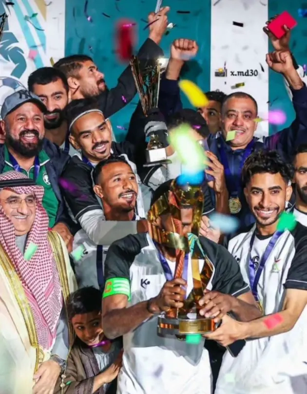 الاستقلال يتوج بكأس بطولة أمانة الاحساء الرمضانية لكرة القدم لعام2025
