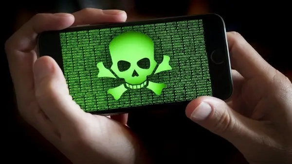 إعدادات في iPhone تعرّض بياناتك للاختراق.. اعرف إزاي تحميها