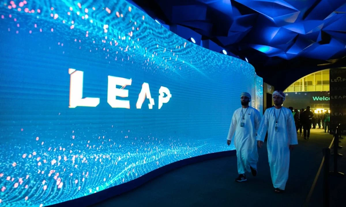 ليب 2025 : شركة 'KKR' تطوّر مراكز بيانات بسعة 300 ميجاواط