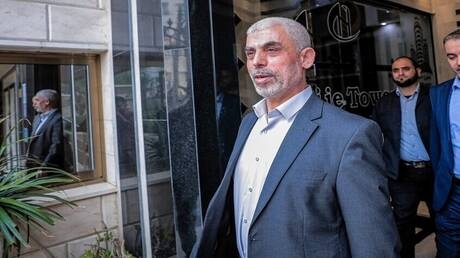 عاجل – '37 ثانية'.. موقع عبري ينشر فيديو جديدا للحظات السنوار الأخيرة وتفاصيل هامة عن عملية اغتياله