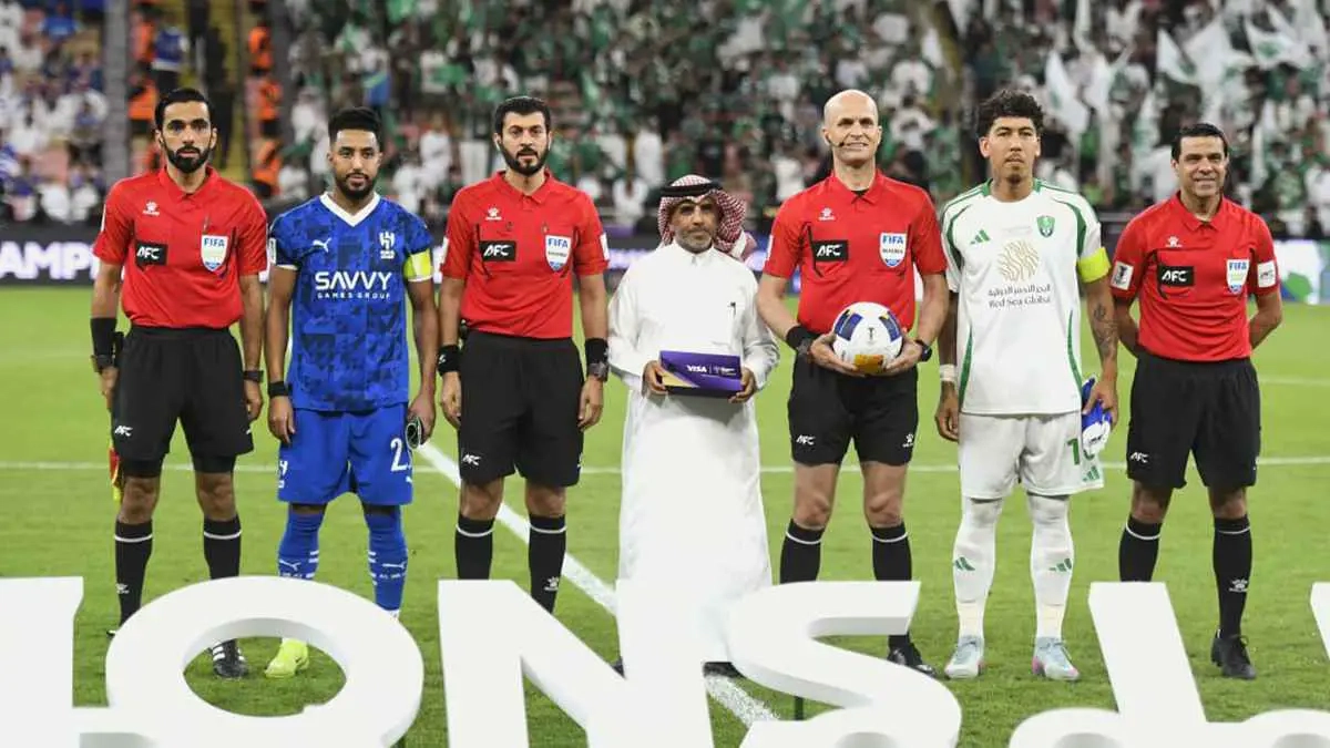 خبير تحكيمي يصدم الهلال وجيسوس