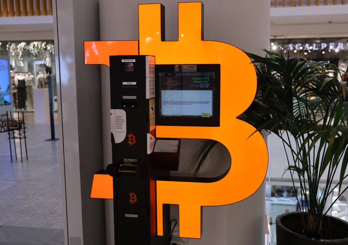 هل يرتفع سعر بتكوين ل250 ألف دولار في 2025؟
