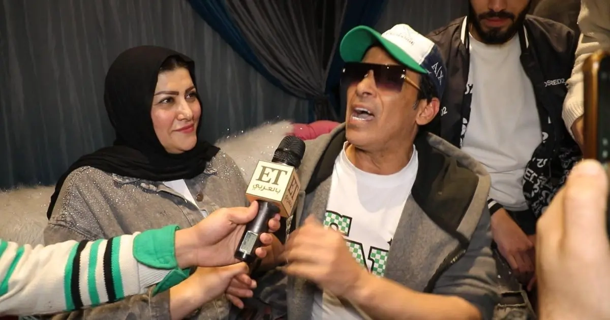 سعد الصغير يعود إلى أسرته بعد قضاء عقوبته ويقبل قدم زوجته بعد خروجه من السجن: 'هعوضك عن كل حاجة'