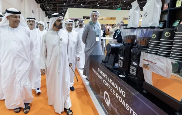 محمد بن راشد يتفقد معرض عالم القهوة 2025 دبي في نسخته ال4