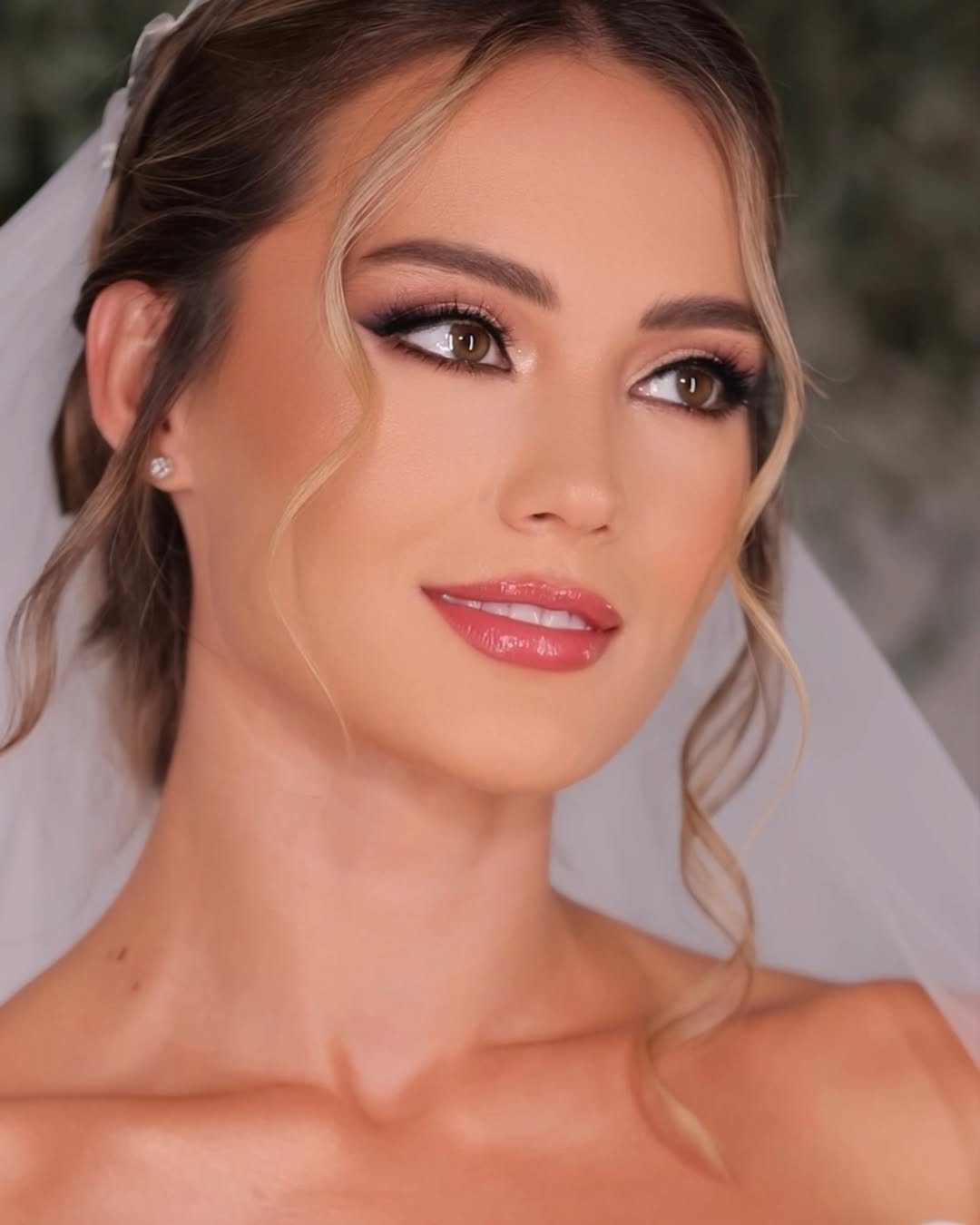 خبيرة المكياج 'ليلي فرنسيس' ل 'هي': المكياج الناعم والطبيعي يعكس الجمال الحقيقي للعروس