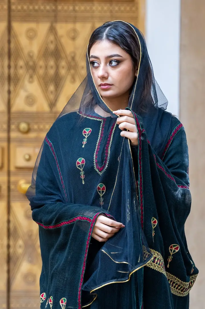 الممثلة السعودية #ماريا_بحراوي بجلسة تصوير خاصة ب #سيدتي عن 'الماضي والحاضر' بمناسبة #يوم_التأسيس_السعودي_2025 #يوم_التأسيس_السعودي #يوم_بدينا_1727 #يوم_بدينا للتفاصيل