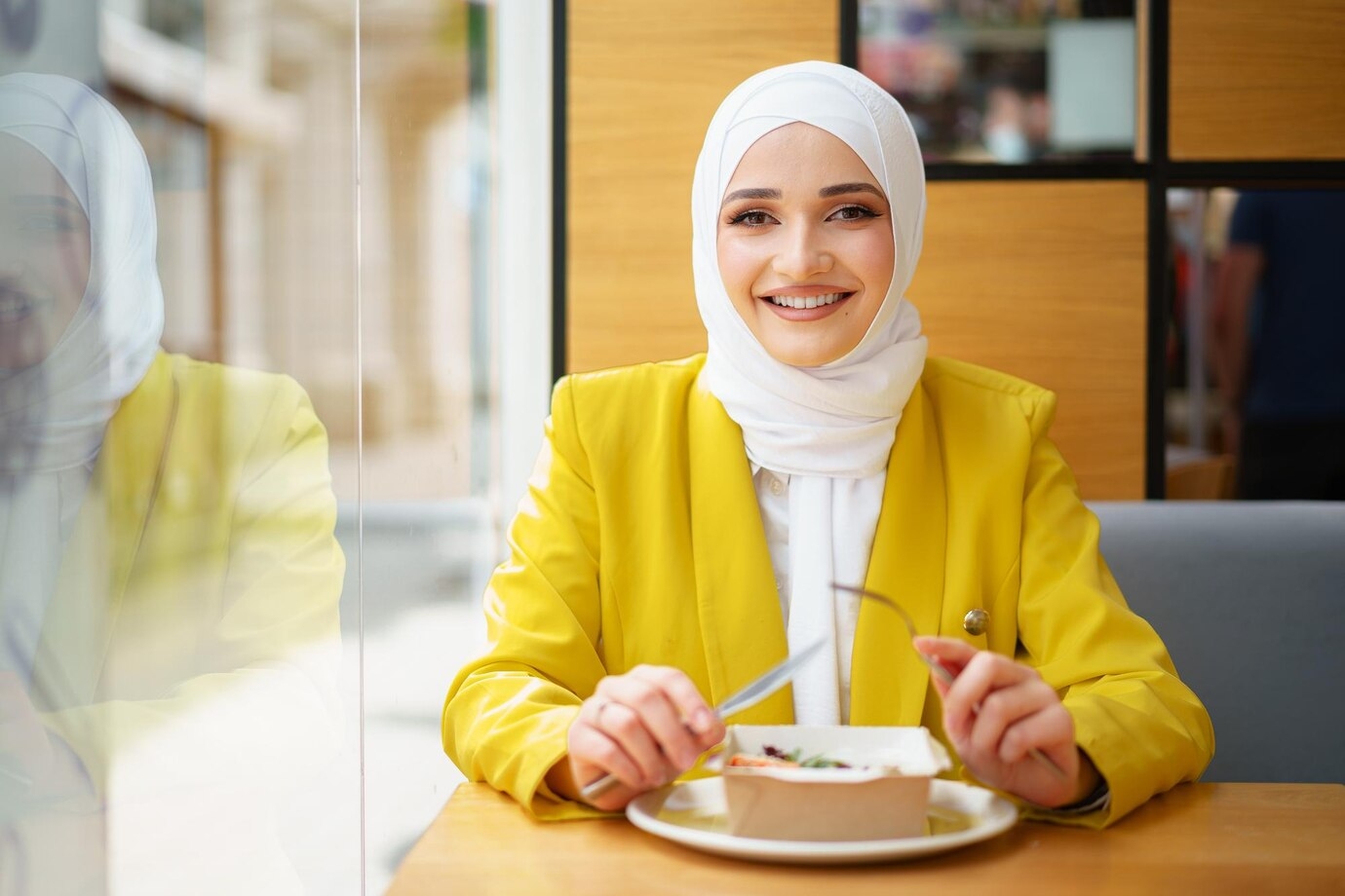 اكتشفي أفضل الأطعمة لنضارة بشرتك في رمضان، وادمجيها في الإفطار والسحور لتحصلي على إشراقة طبيعية وحيوية دائمة. للتفاصيل