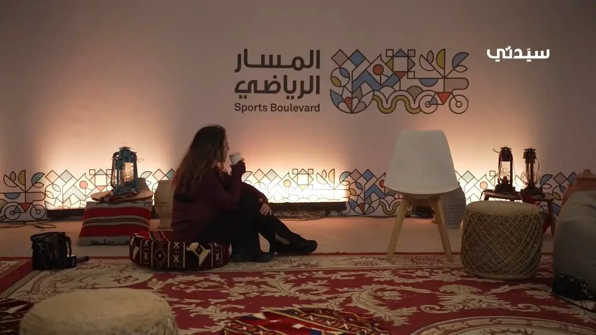 #المسار_الرياضي في #الرياض.. متنفس بيئي وثقافي ورياضي يمتد على 135 كيلومتراً ويربط المدينة من غربها إلى شرقها، مقدماً مساحات خضراء، ومسطحات مائية، وملاعب، ومسارات للمشاة والدراجات والخيول.. 'سيدتي' ترصد لكم انطباعات الزوار بعد افتتاح أولى مراحله