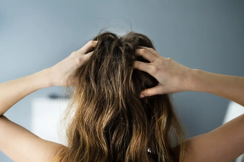 إليك الحلّ الطبيعي والسريع لمشكلة تساقط الشعر وبطء نموه #جمال