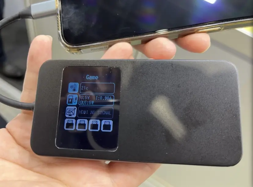 إطلاق محور USB ذكي بشاشة تكشف دقة العرض وإصدار USB للأجهزة المتصلة