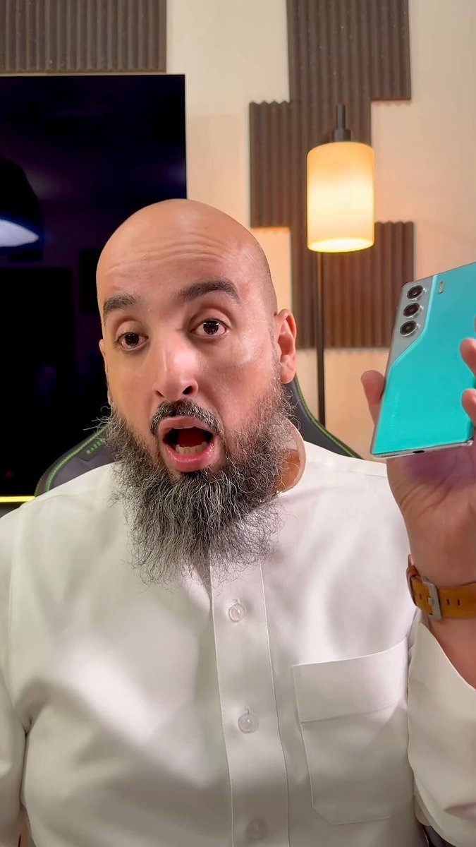 تعرّف على Tecno Camon 40 Pro واحد من الجوالات المميزة في الإمكانيات والتصميم والتقنيات أما الذكاء الأصطناعي فشيء مختلف تماما !!! للطلب: #اعلان