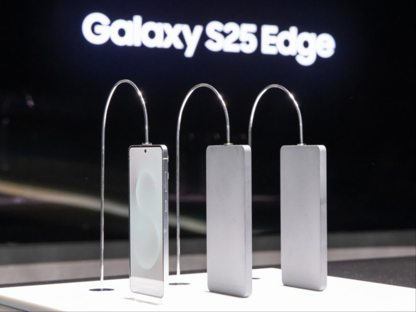 Samsung تخطط لإطلاق عالمي ل Galaxy S25 Edge في 13 مايو