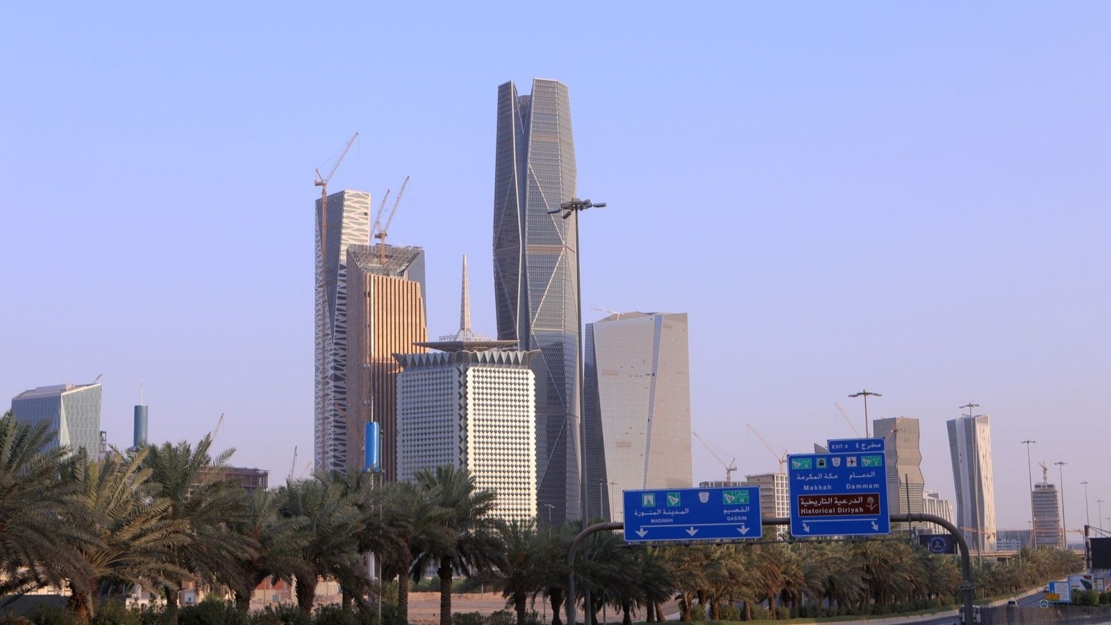 quot;موديزquot; تعدل نظرتها المستقبلية للقطاع المصرفي في السعودية والإمارات وعُمان