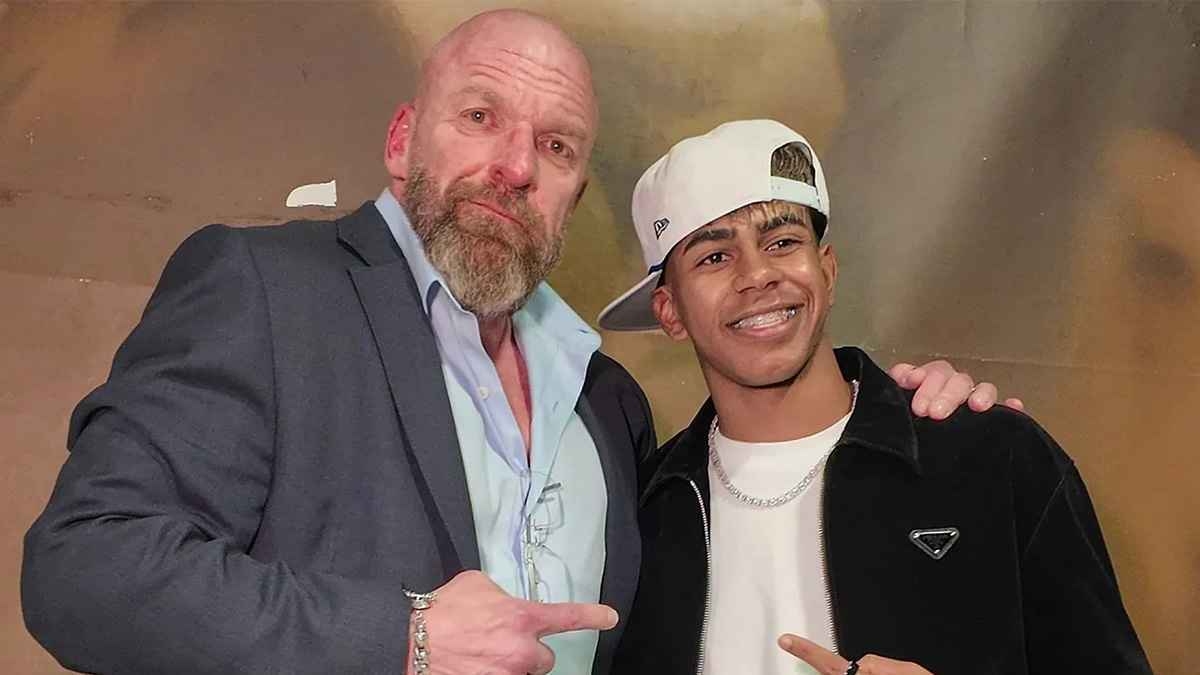 جنون لامين يامال بعد ضربة RKO من راندي أورتن (فيديو)