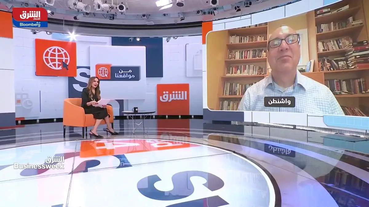 نسبة تأييد #ترمب، بعد 100 يوم على توليه السلطة، بلغت 45% وهي الأدنى مقارنة بالرؤساء السابقين، في نفس الفترة من توليهم الرئاسة.. ماثيو داليك، أستاذ الدراسات العليا للإدارة السياسية بجامعة جورج واشنطن، يوضح دلالات هذا المؤشر #الشرق_Businessweek #اقتصاد_الشرق