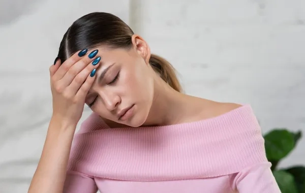 طرق طبيعية للتخلص من الصداع.. تعرف على الأعشاب التي قد تمنحك الراحة التي تبحث عنها
