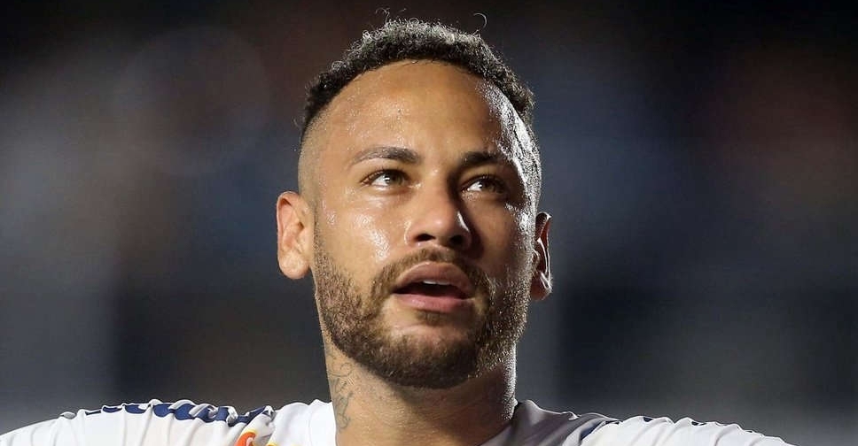 Neymar nets first goal since Santos return