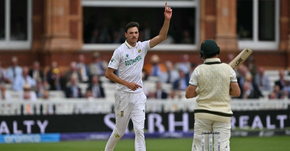 Big target looms but South Africa are confident of chasing it down