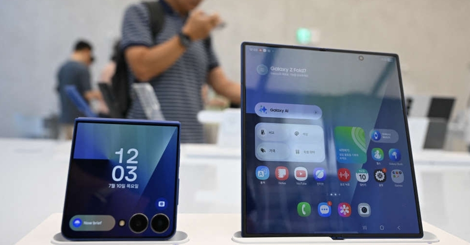 Samsung to fend off Chinese foldable phone rivals with slimmer model