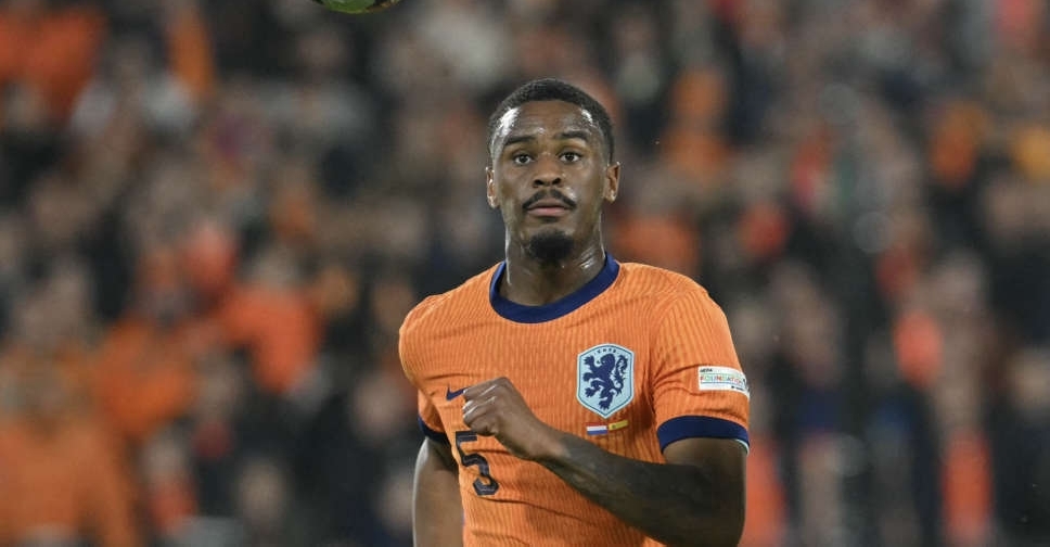 Chelsea sign Dutch defender Hato from Ajax