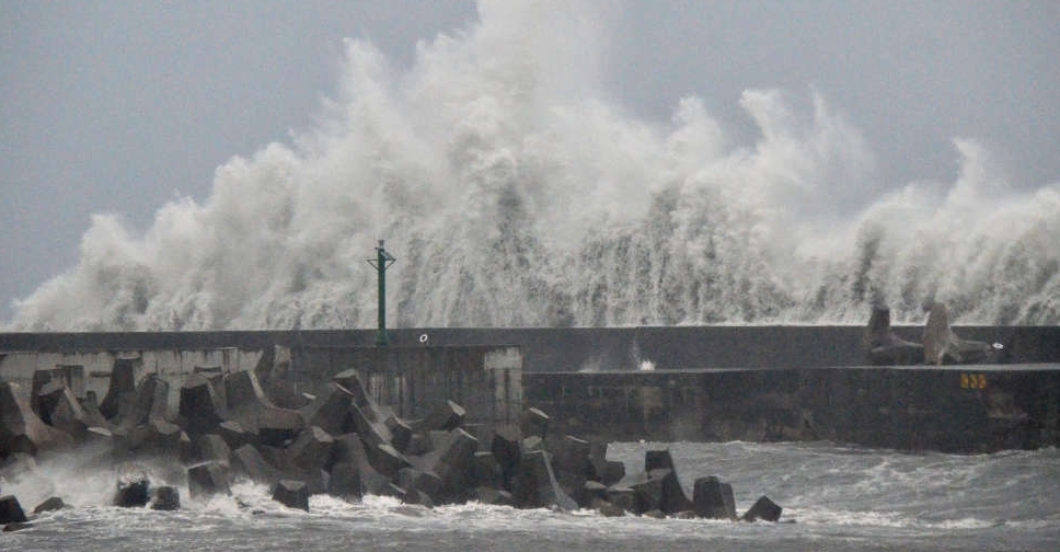 Typhoon Podul slams into southern Taiwan, hundreds of flights cancelled