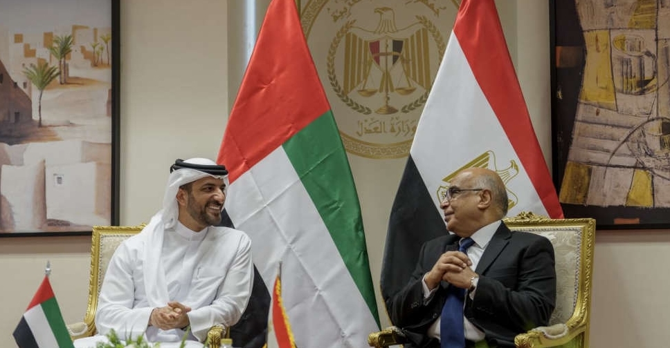 Sheikh Sultan bin Ahmed meets with Egyptian Minister of Justice