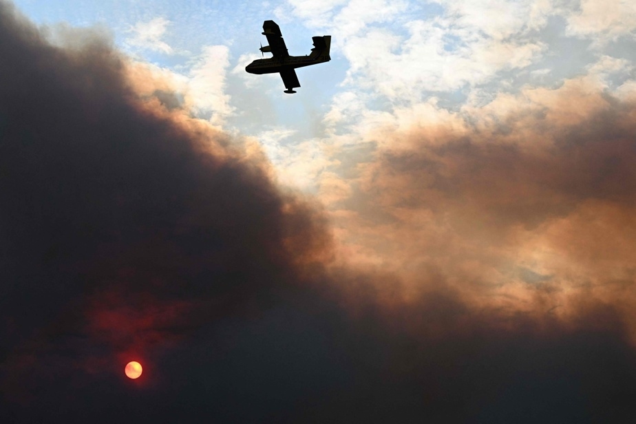 Le plus gros incendie de forêt de l'été fait un mort et neuf blessés