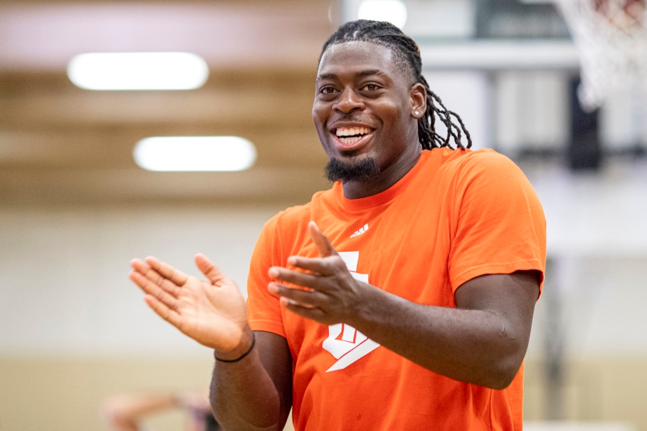 Luguentz Dort à Montréal avec le trophée Larry O'Brien la semaine prochaine