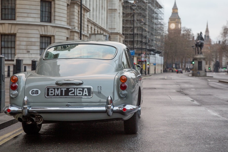 Le créateur de la série Peaky Blinders écrira le scénario du prochain James Bond