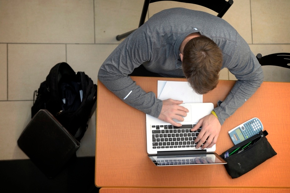 Les diplômés québécois plus satisfaits de leur emploi qu'ailleurs au Canada