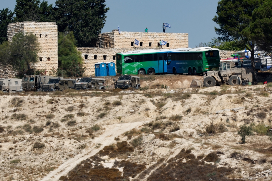 Un ministre israélien annonce la reconstruction d'une colonie