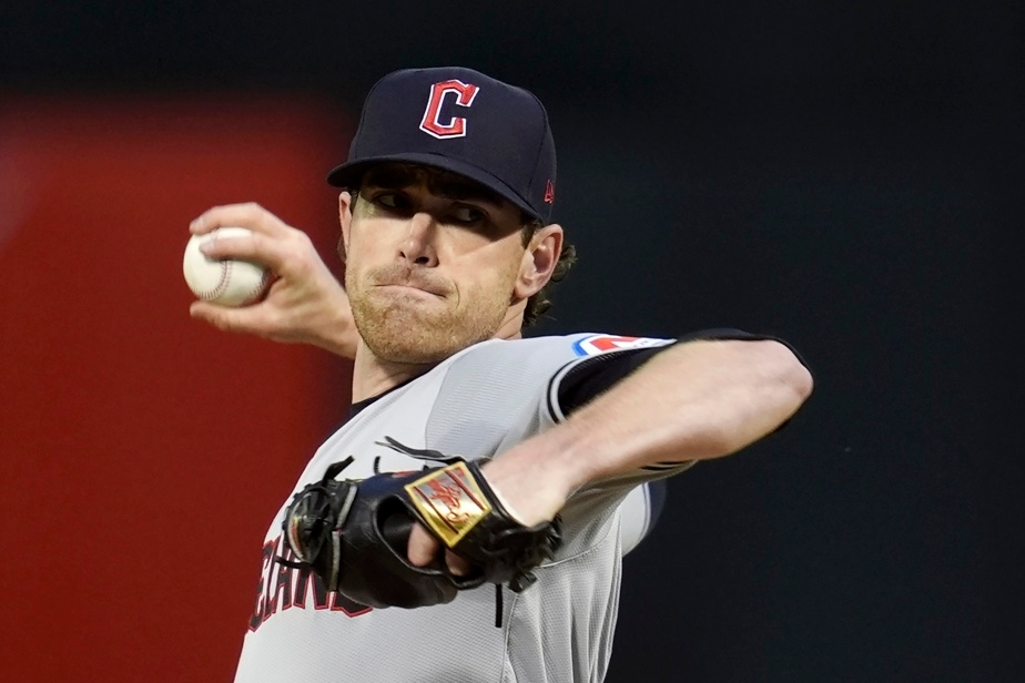 Shane Bieber acquis des Guardians