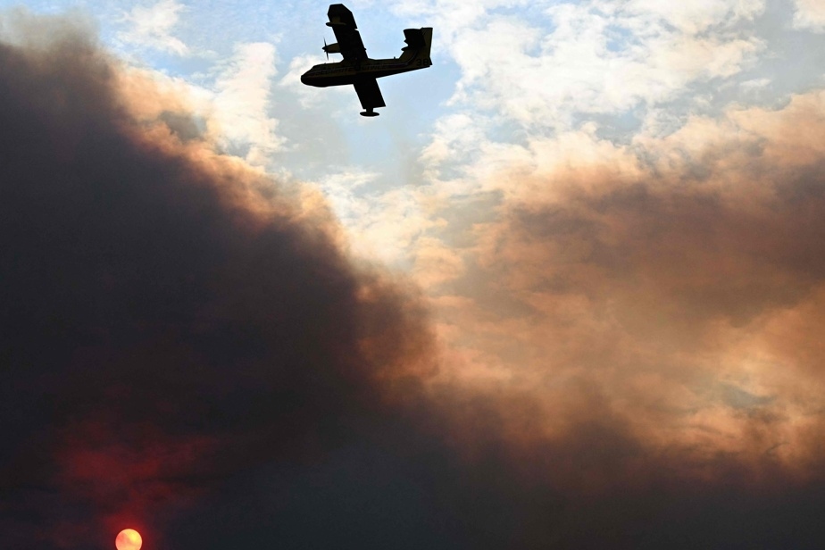 Le plus gros incendie de forêt de l'été fait un mort et 13 blessés