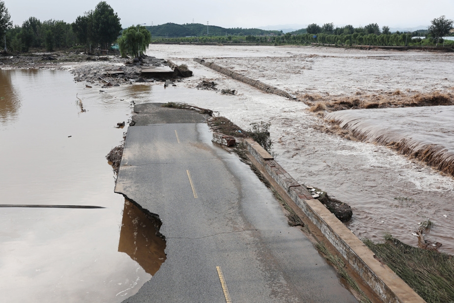 Des inondations et plus de 30 morts à Pékin