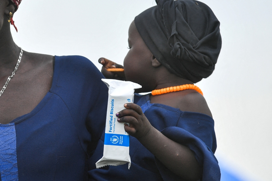 Des tonnes d'aide alimentaire périmée