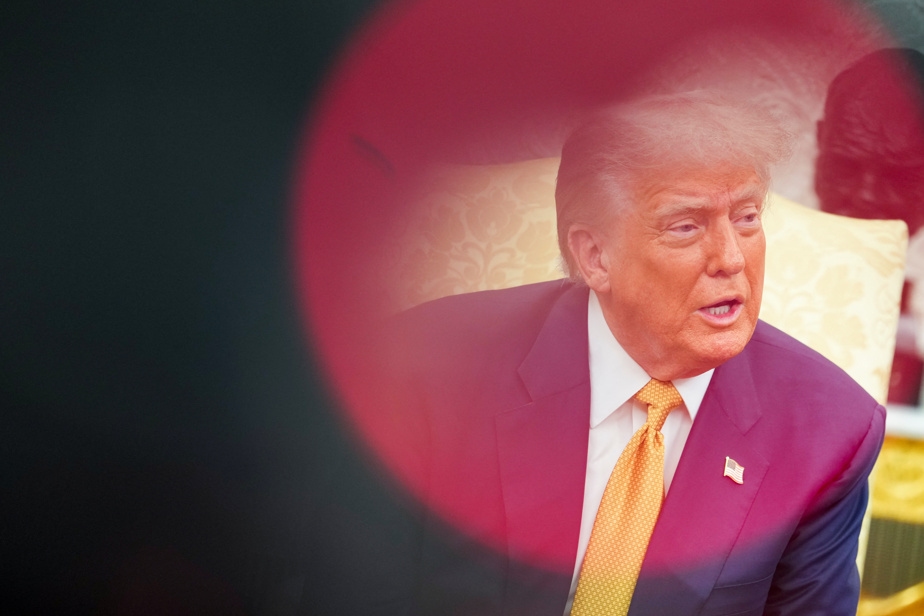 Trump attaque Obama, son administration s'intéresse à Maxwell