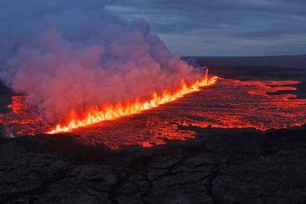 Un volcan entre en éruption pour la neuvième fois depuis fin 2023