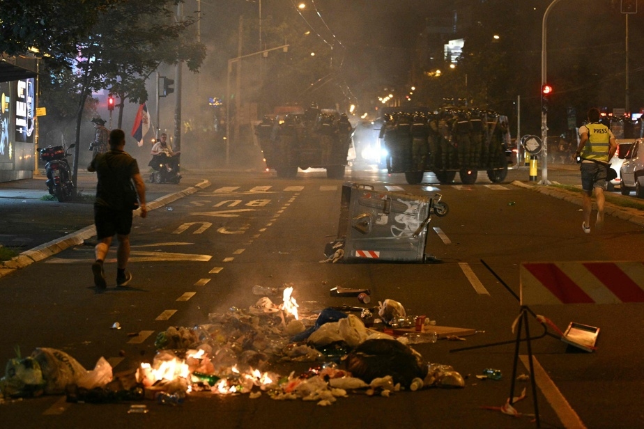 Nouveaux heurts entre manifestants antigouvernementaux et policiers