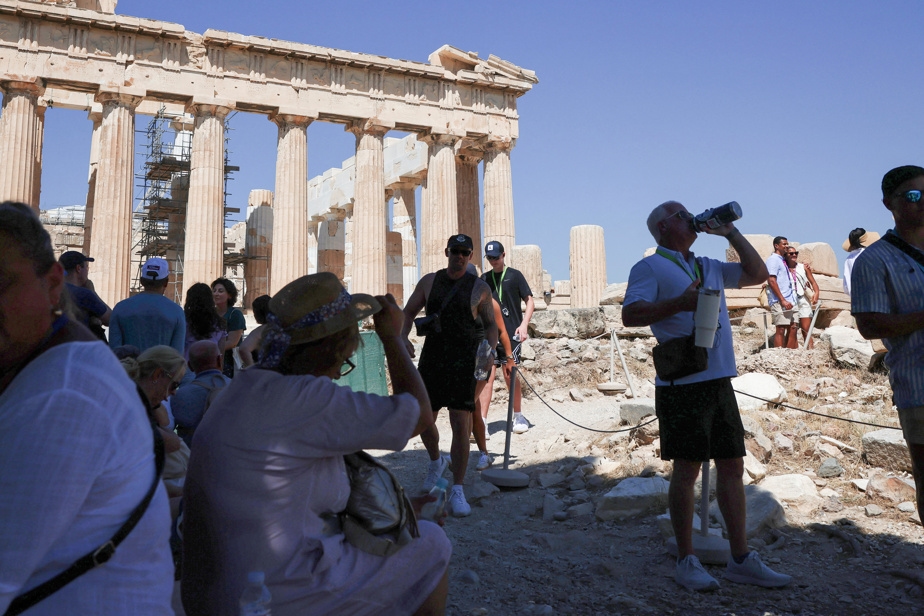 La Grèce saisie par une vague de chaleur, l'Acropole fermée aux visiteurs